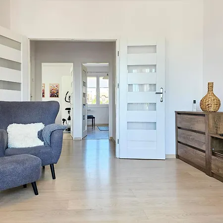 아파트 Visit Baltic - Rybaki Z Sypialnia I Balkonem 슈비노우이스쳬